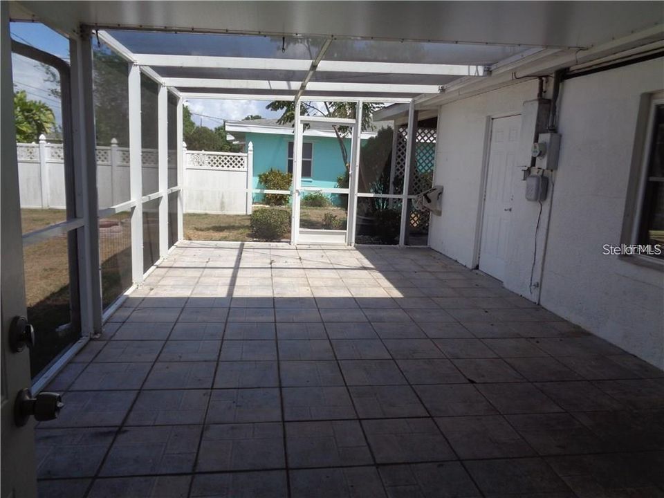 For Rent: $1,500 (3 beds, 2 baths, 1398 Square Feet)