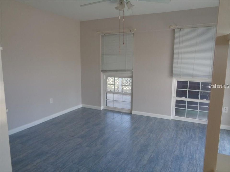 For Rent: $1,500 (3 beds, 2 baths, 1398 Square Feet)