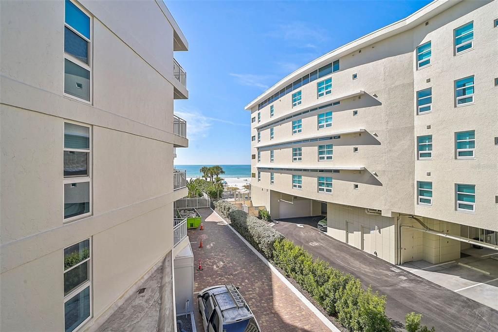 For Sale: $929,000 (2 beds, 2 baths, 1215 Square Feet)