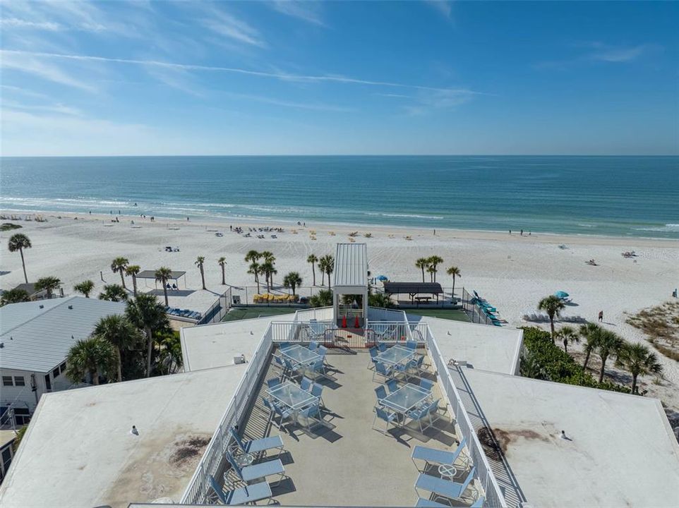 For Sale: $929,000 (2 beds, 2 baths, 1215 Square Feet)