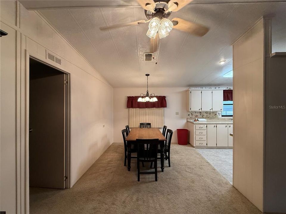 На продажу: $164,500 (3 спален, 2 ванн, 1352 Квадратных фут)