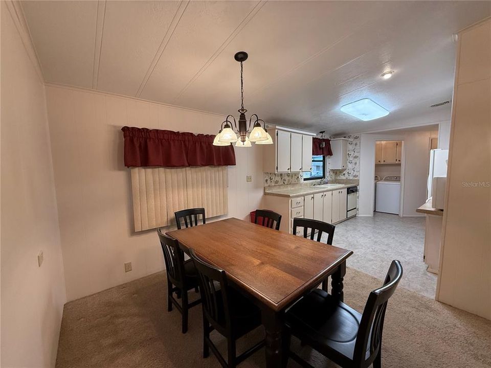 На продажу: $164,500 (3 спален, 2 ванн, 1352 Квадратных фут)