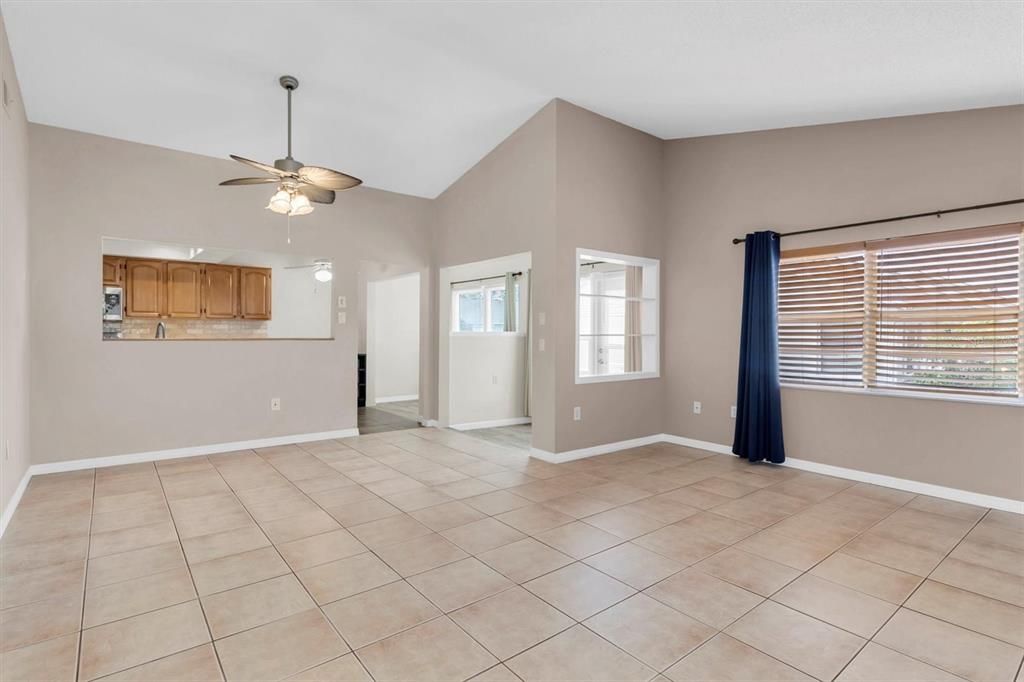 For Sale: $235,000 (2 beds, 2 baths, 1190 Square Feet)