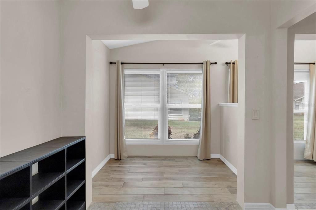 For Sale: $235,000 (2 beds, 2 baths, 1190 Square Feet)