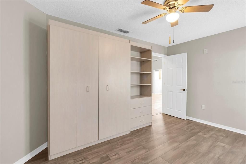 For Sale: $235,000 (2 beds, 2 baths, 1190 Square Feet)