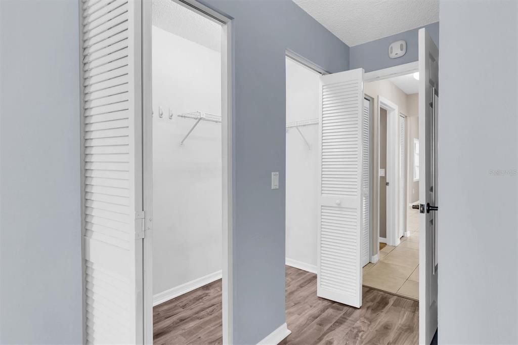 For Sale: $235,000 (2 beds, 2 baths, 1190 Square Feet)