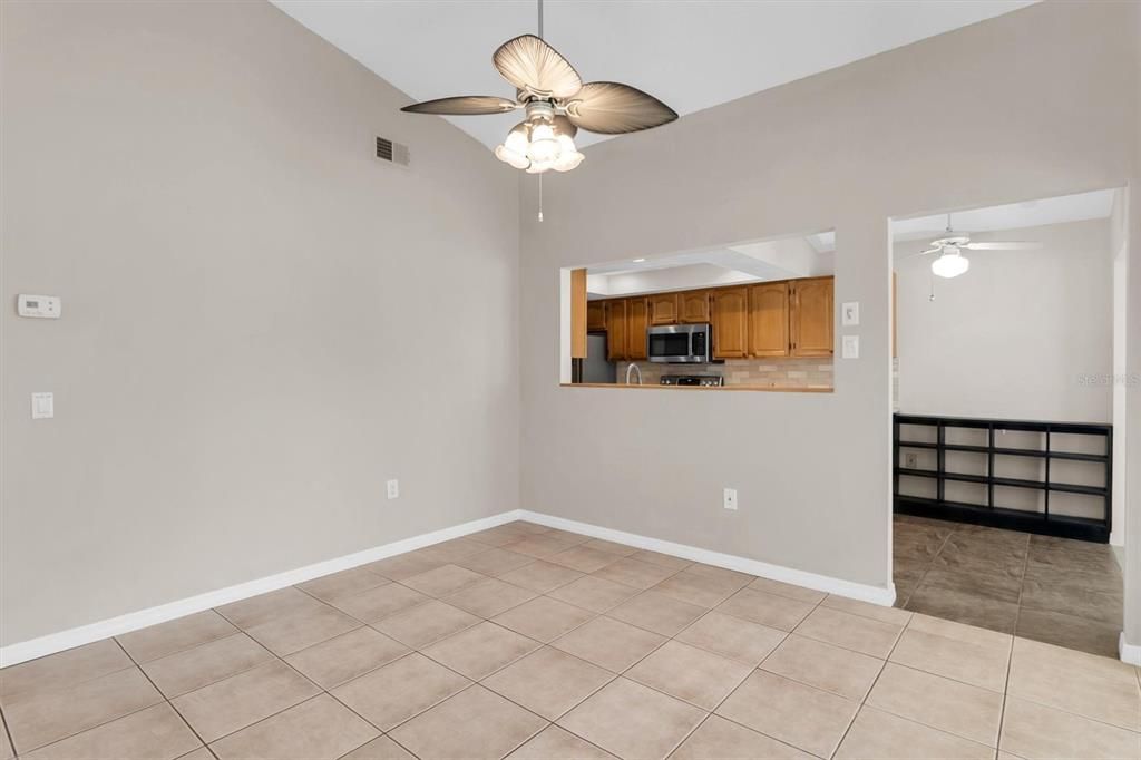 For Sale: $235,000 (2 beds, 2 baths, 1190 Square Feet)