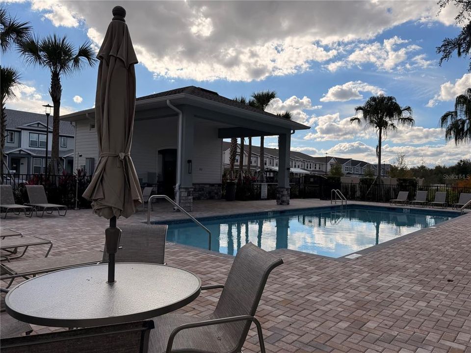 For Rent: $2,800 (3 beds, 2 baths, 1683 Square Feet)