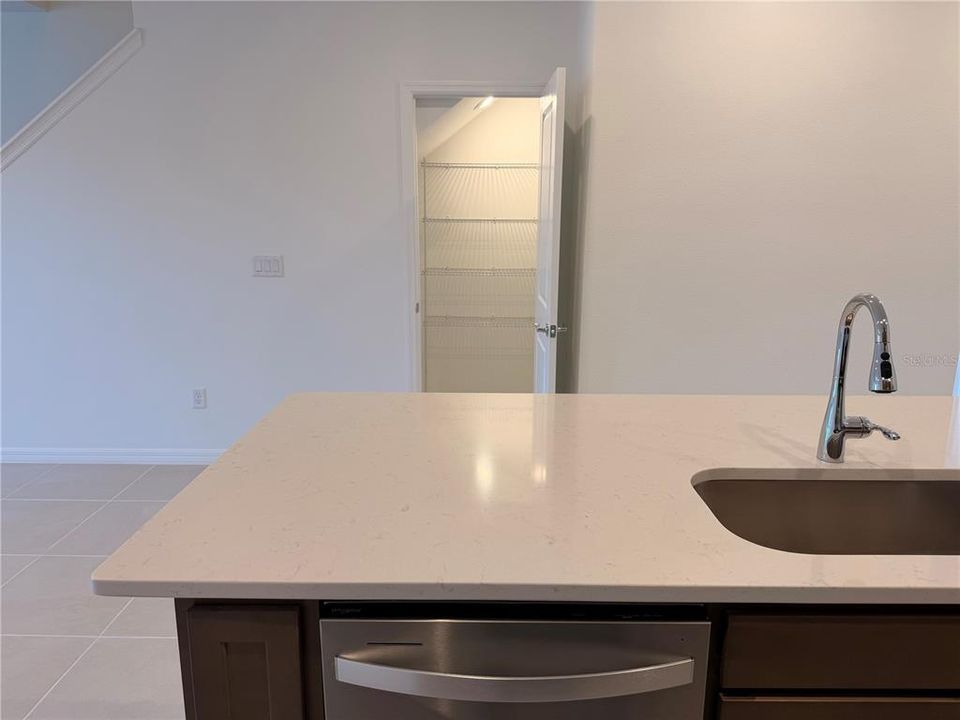 For Rent: $2,800 (3 beds, 2 baths, 1683 Square Feet)