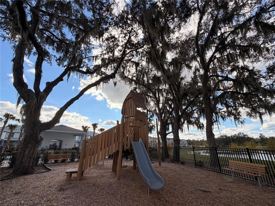 For Rent: $2,800 (3 beds, 2 baths, 1683 Square Feet)