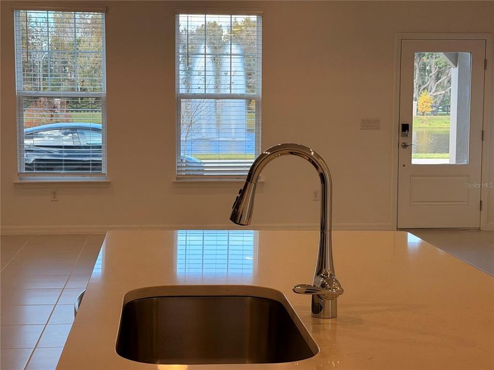 For Rent: $2,800 (3 beds, 2 baths, 1683 Square Feet)