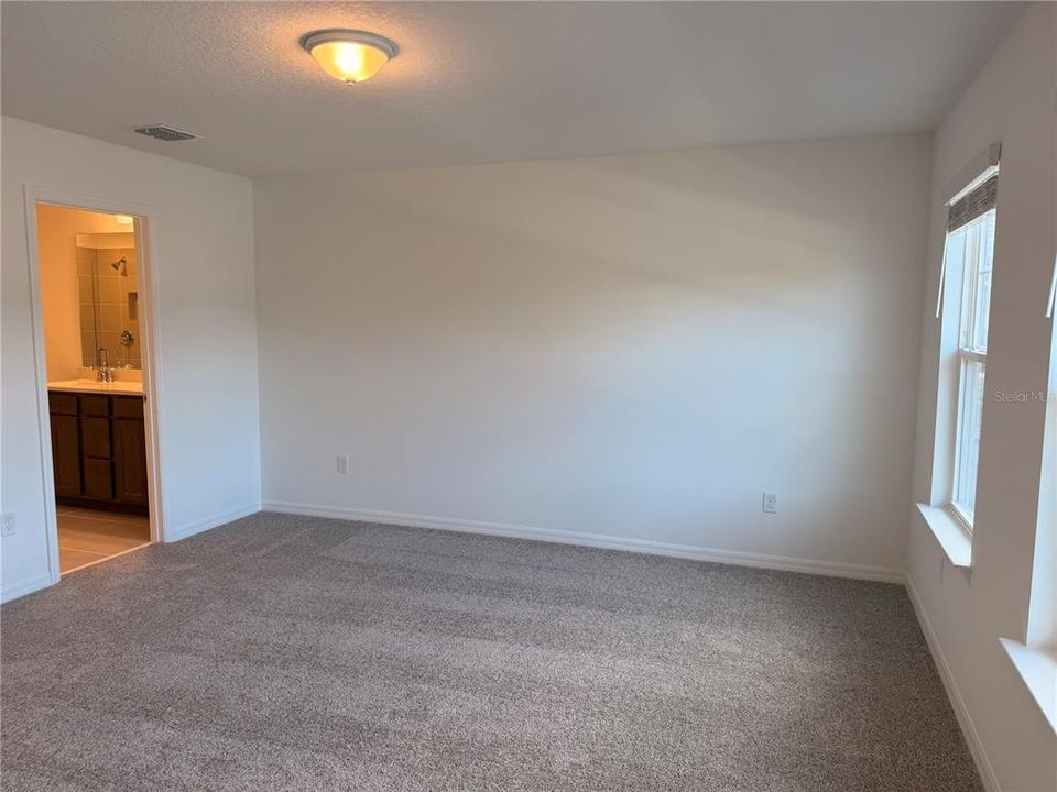 For Rent: $2,800 (3 beds, 2 baths, 1683 Square Feet)
