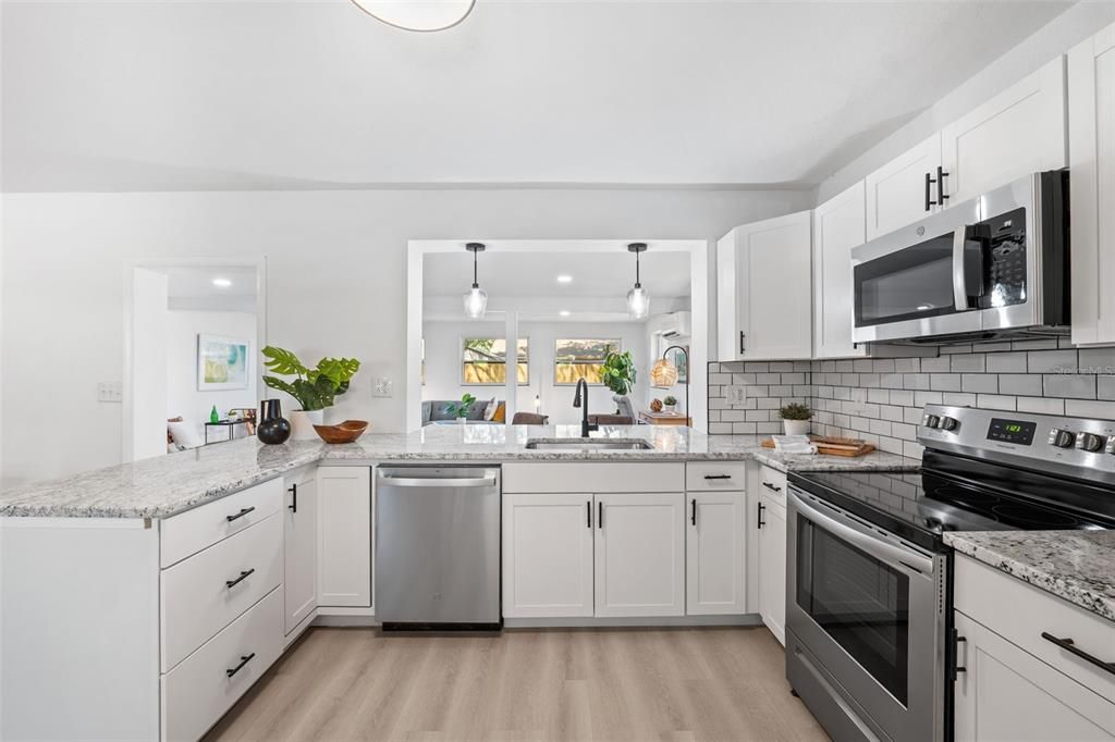 待售: $549,000 (3 贝兹, 2 浴室, 1924 平方英尺)