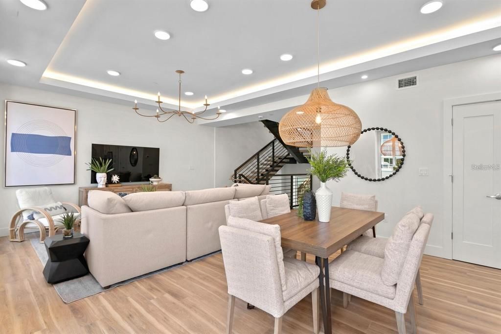 For Sale: $2,050,000 (3 beds, 3 baths, 3323 Square Feet)