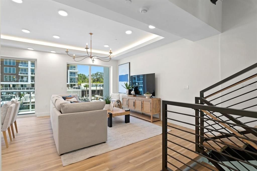 For Sale: $2,050,000 (3 beds, 3 baths, 3323 Square Feet)