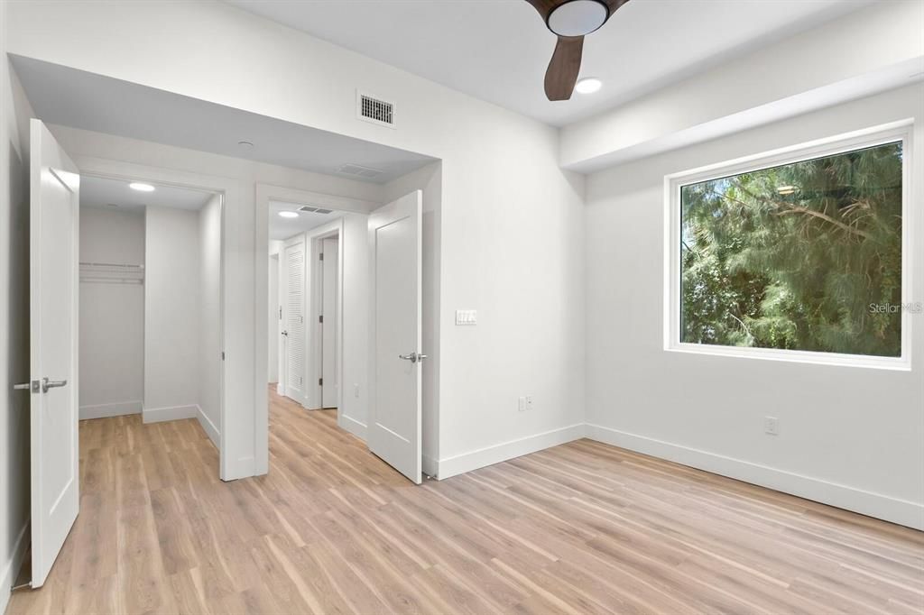 For Sale: $2,050,000 (3 beds, 3 baths, 3323 Square Feet)