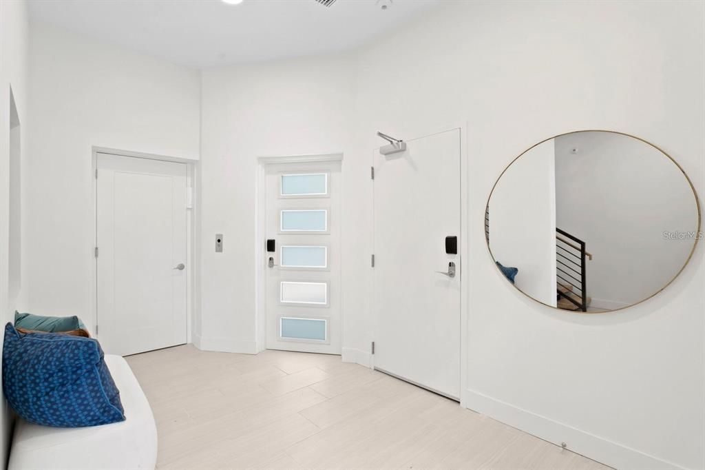 For Sale: $2,050,000 (3 beds, 3 baths, 3323 Square Feet)