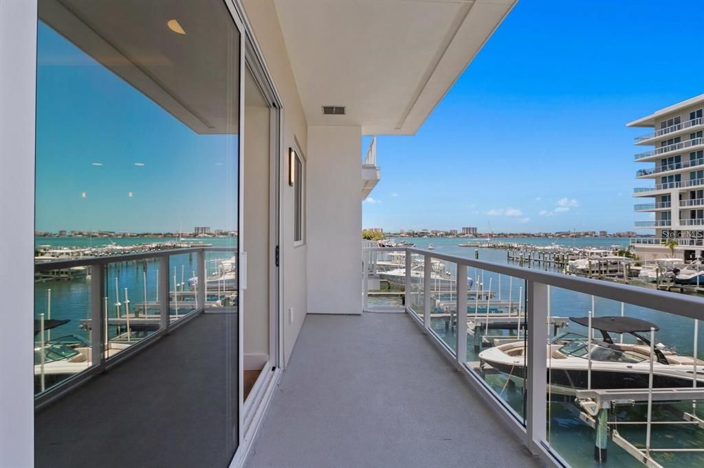 For Sale: $2,050,000 (3 beds, 3 baths, 3323 Square Feet)