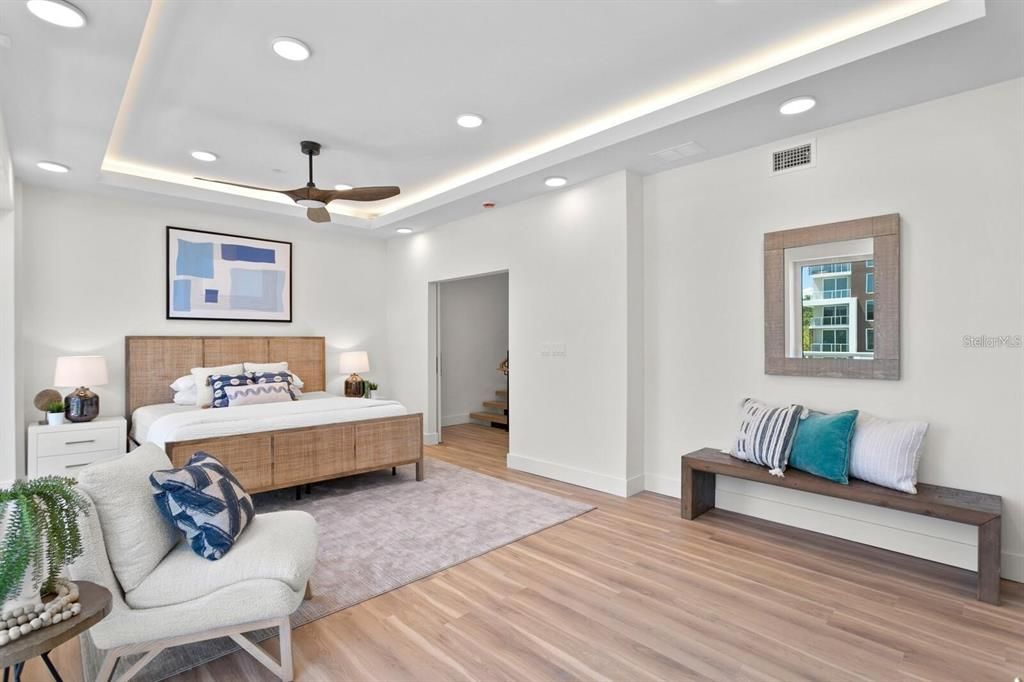 For Sale: $2,050,000 (3 beds, 3 baths, 3323 Square Feet)