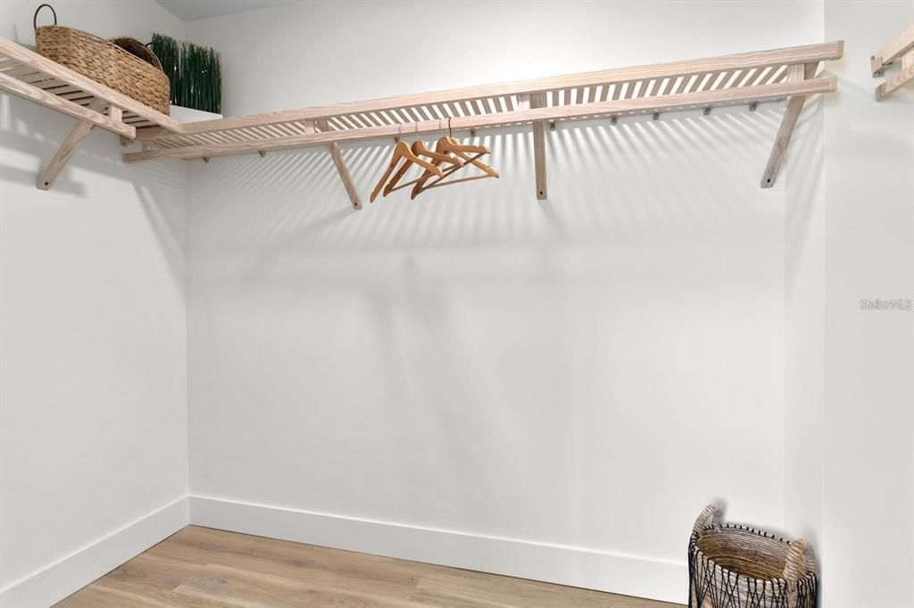 For Sale: $2,050,000 (3 beds, 3 baths, 3323 Square Feet)