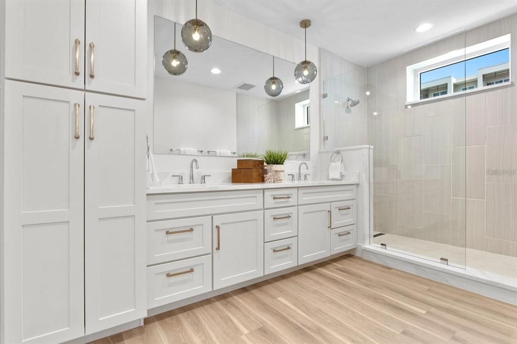 For Sale: $2,050,000 (3 beds, 3 baths, 3323 Square Feet)