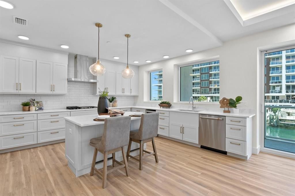 For Sale: $2,050,000 (3 beds, 3 baths, 3323 Square Feet)