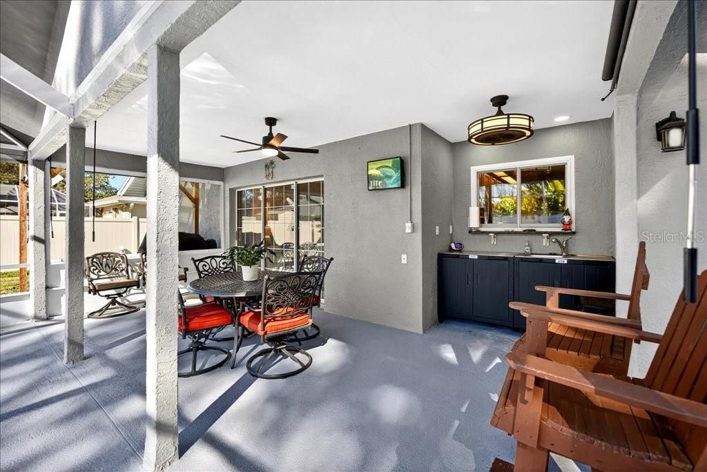 For Sale: $519,000 (3 beds, 2 baths, 2305 Square Feet)