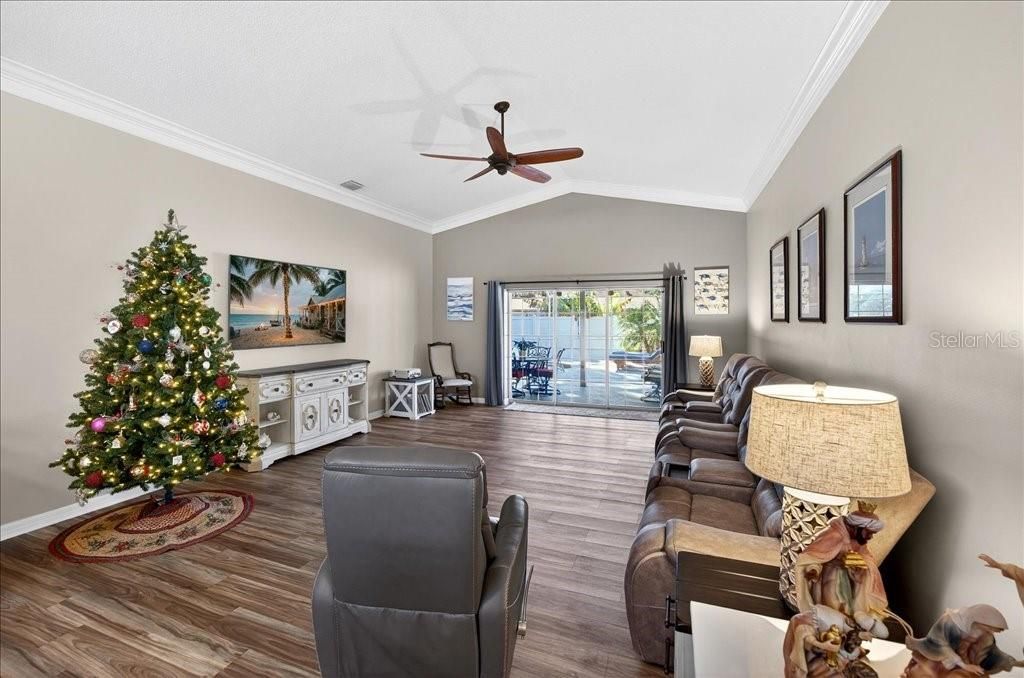 For Sale: $519,000 (3 beds, 2 baths, 2305 Square Feet)