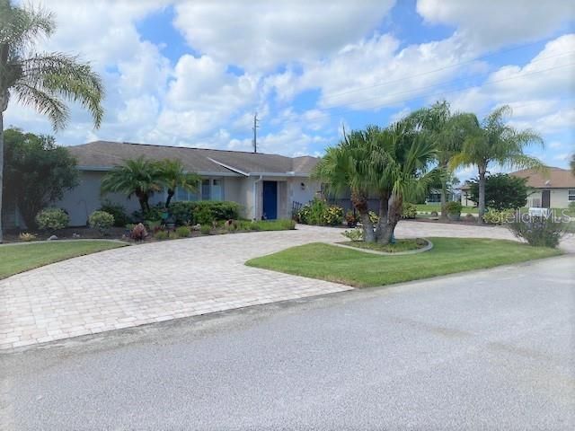 For Sale: $519,000 (3 beds, 2 baths, 2305 Square Feet)