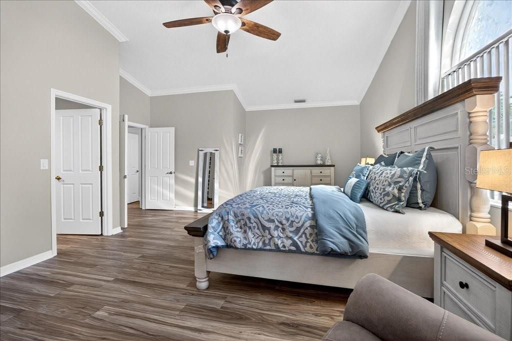 For Sale: $519,000 (3 beds, 2 baths, 2305 Square Feet)