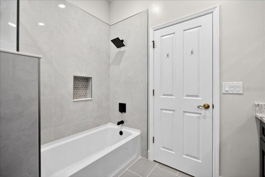 For Sale: $519,000 (3 beds, 2 baths, 2305 Square Feet)