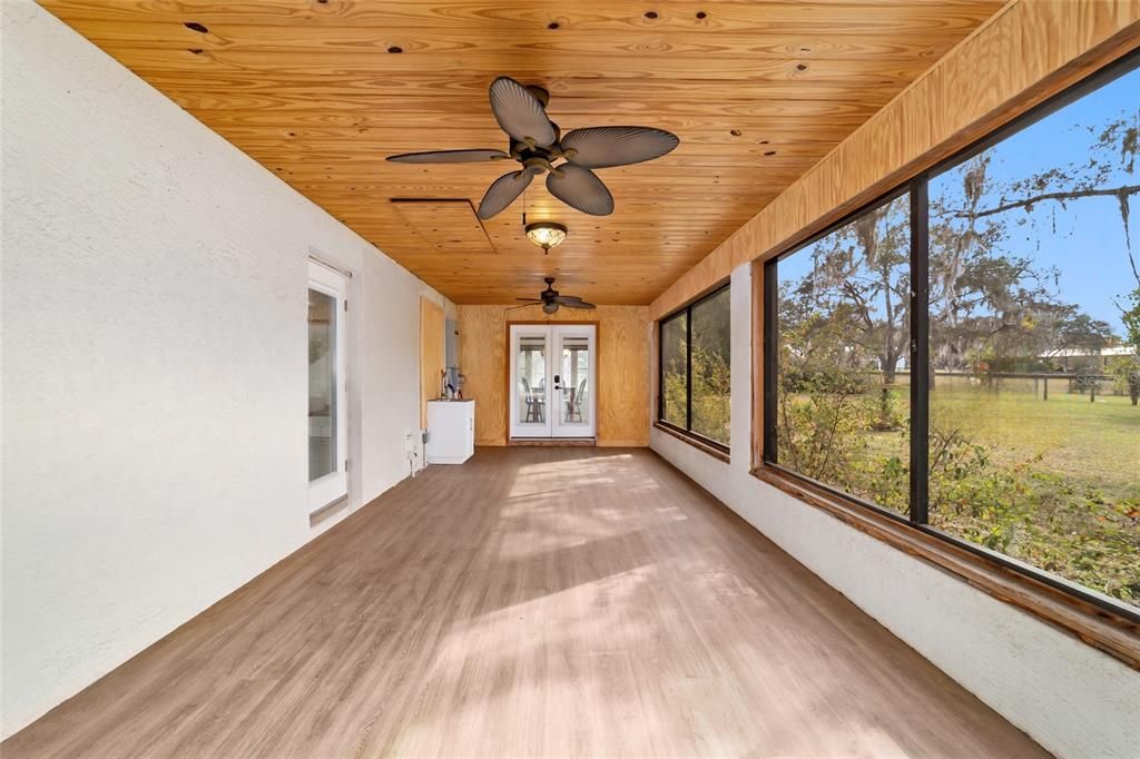 For Sale: $649,900 (3 beds, 2 baths, 1616 Square Feet)