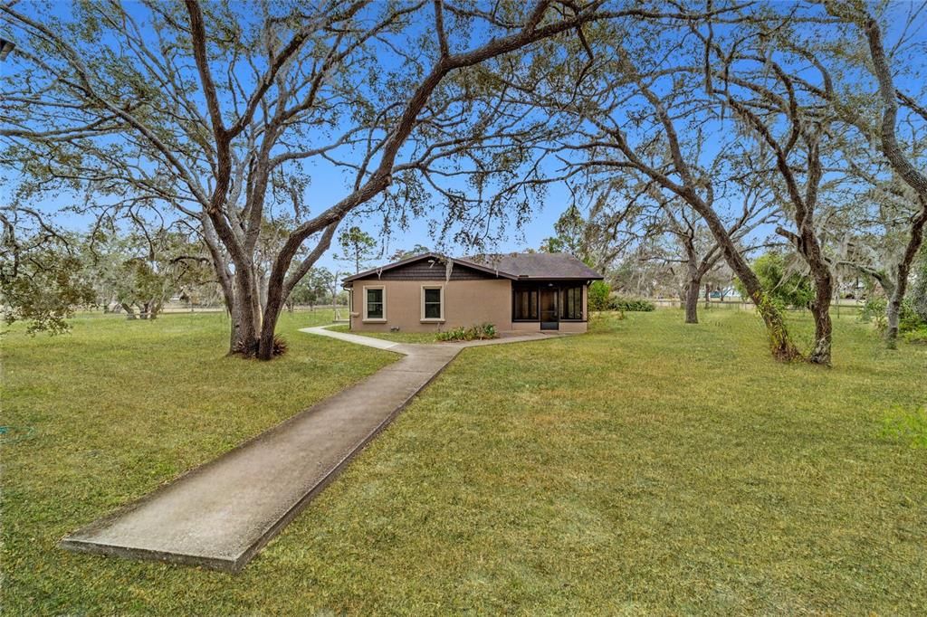 For Sale: $649,900 (3 beds, 2 baths, 1616 Square Feet)