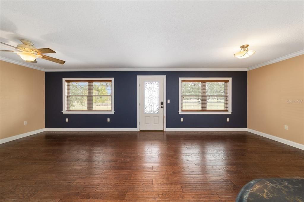 For Sale: $649,900 (3 beds, 2 baths, 1616 Square Feet)