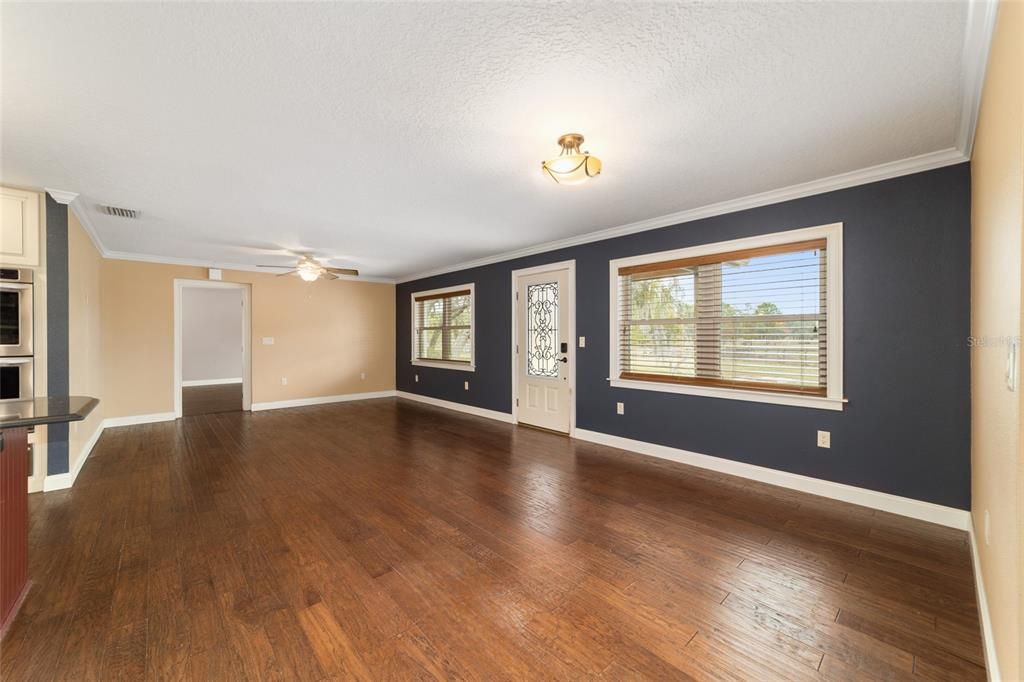 For Sale: $649,900 (3 beds, 2 baths, 1616 Square Feet)