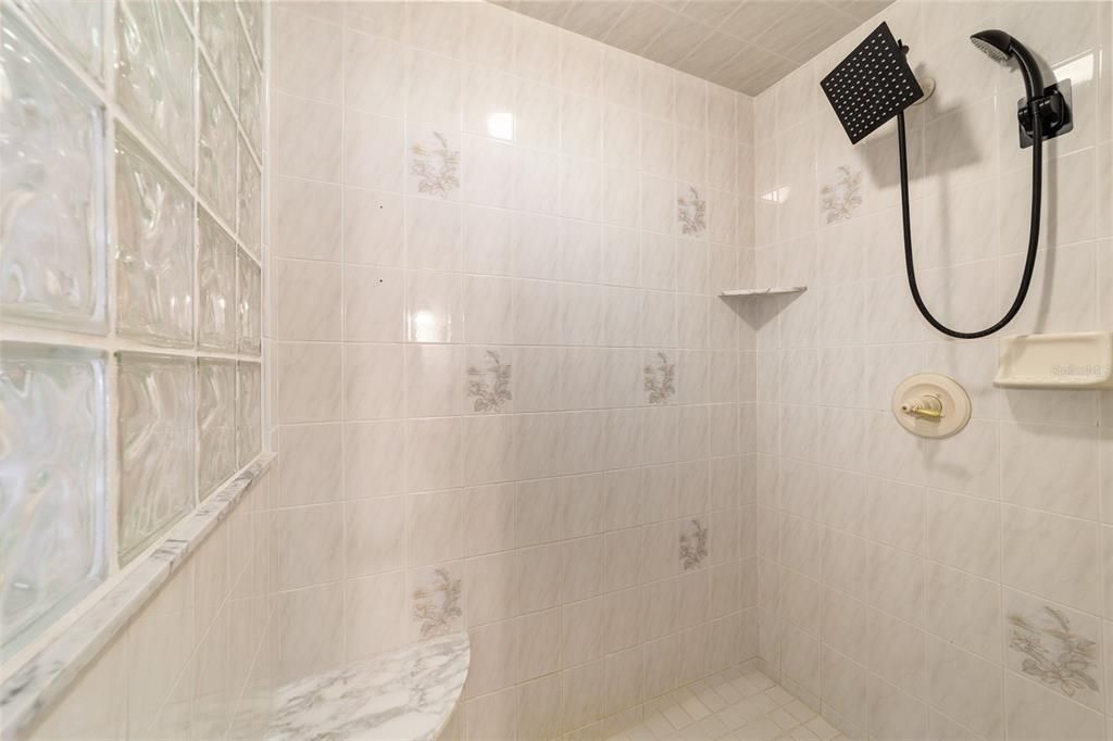 For Sale: $649,900 (3 beds, 2 baths, 1616 Square Feet)