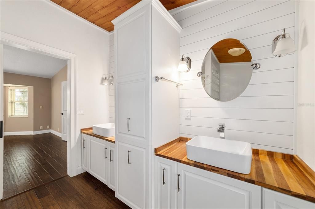 For Sale: $649,900 (3 beds, 2 baths, 1616 Square Feet)