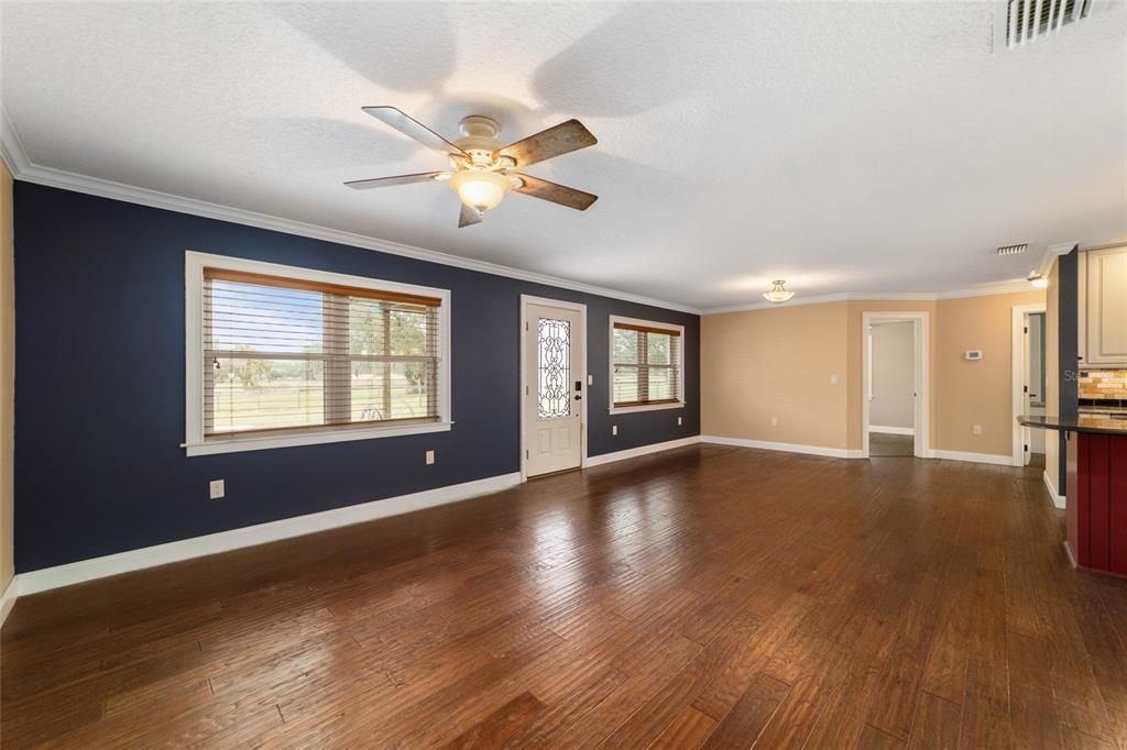 For Sale: $649,900 (3 beds, 2 baths, 1616 Square Feet)