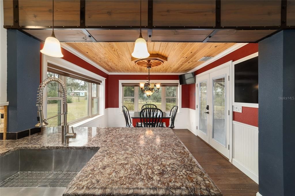 For Sale: $649,900 (3 beds, 2 baths, 1616 Square Feet)