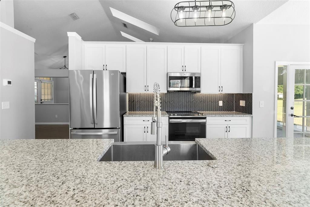 На продажу: $525,000 (3 спален, 2 ванн, 2140 Квадратных фут)