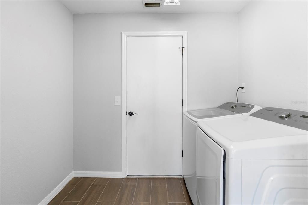 На продажу: $525,000 (3 спален, 2 ванн, 2140 Квадратных фут)