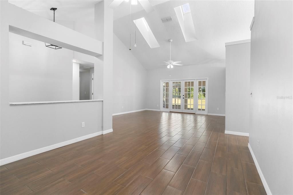 На продажу: $525,000 (3 спален, 2 ванн, 2140 Квадратных фут)