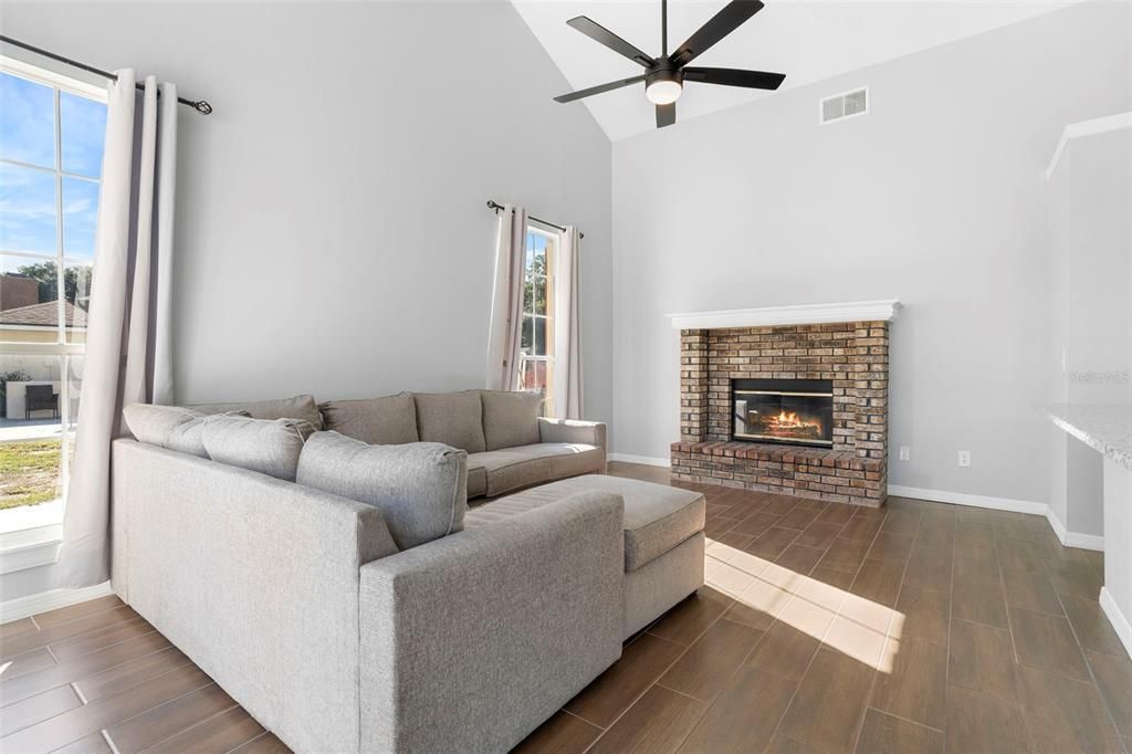 На продажу: $525,000 (3 спален, 2 ванн, 2140 Квадратных фут)