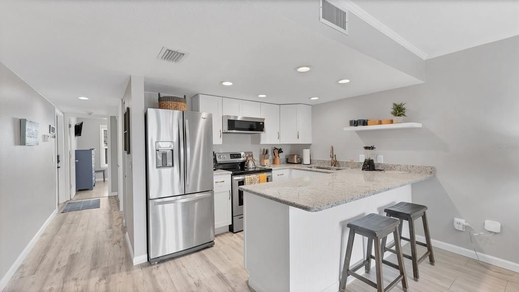 待售: $169,900 (1 贝兹, 1 浴室, 616 平方英尺)