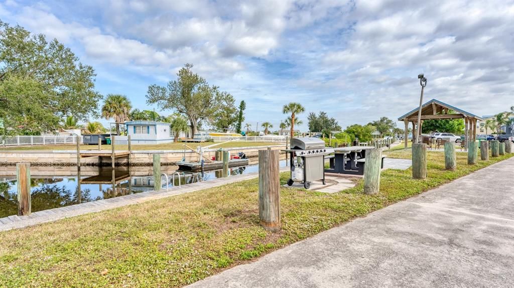 待售: $169,900 (1 贝兹, 1 浴室, 616 平方英尺)