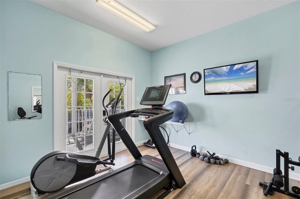 待售: $169,900 (1 贝兹, 1 浴室, 616 平方英尺)