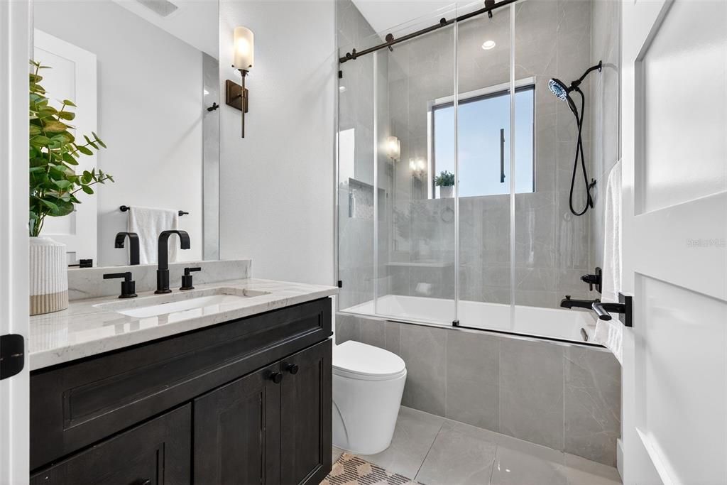 На продажу: $944,800 (3 спален, 2 ванн, 2207 Квадратных фут)