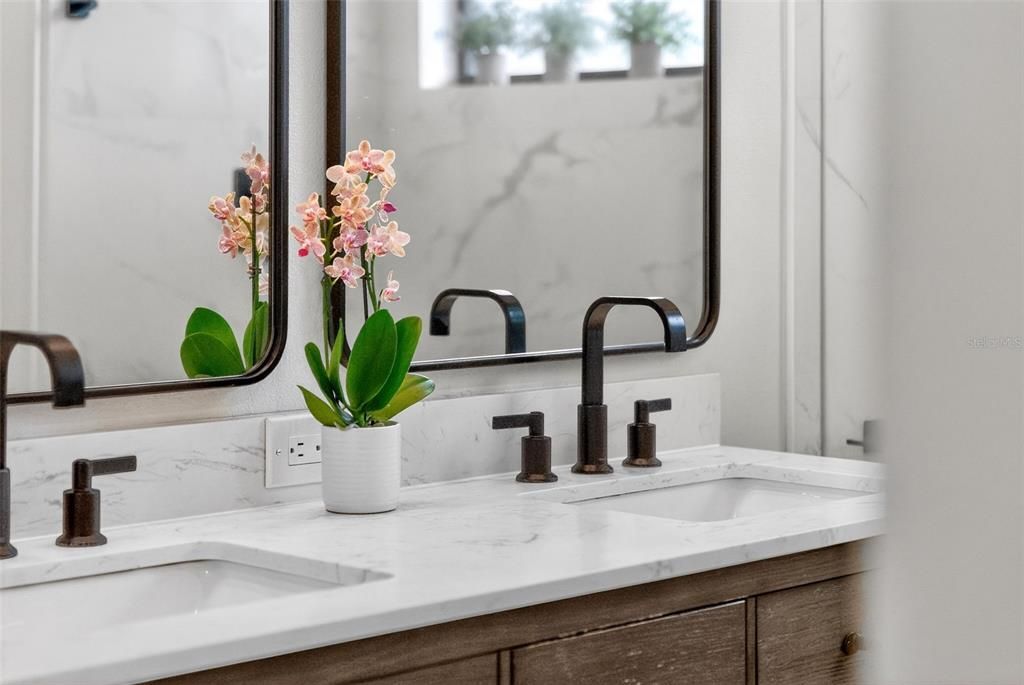 На продажу: $944,800 (3 спален, 2 ванн, 2207 Квадратных фут)