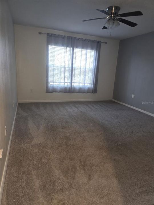 出租: $2,050 (4 贝兹, 2 浴室, 2319 平方英尺)