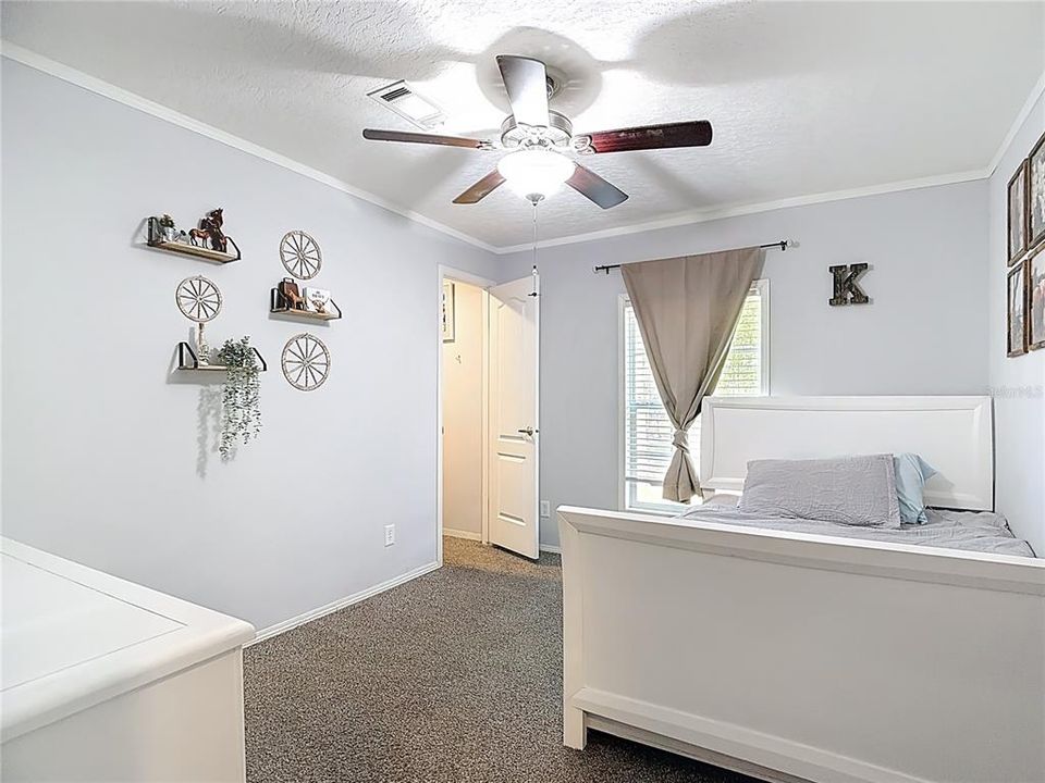 For Sale: $375,000 (3 beds, 2 baths, 1568 Square Feet)